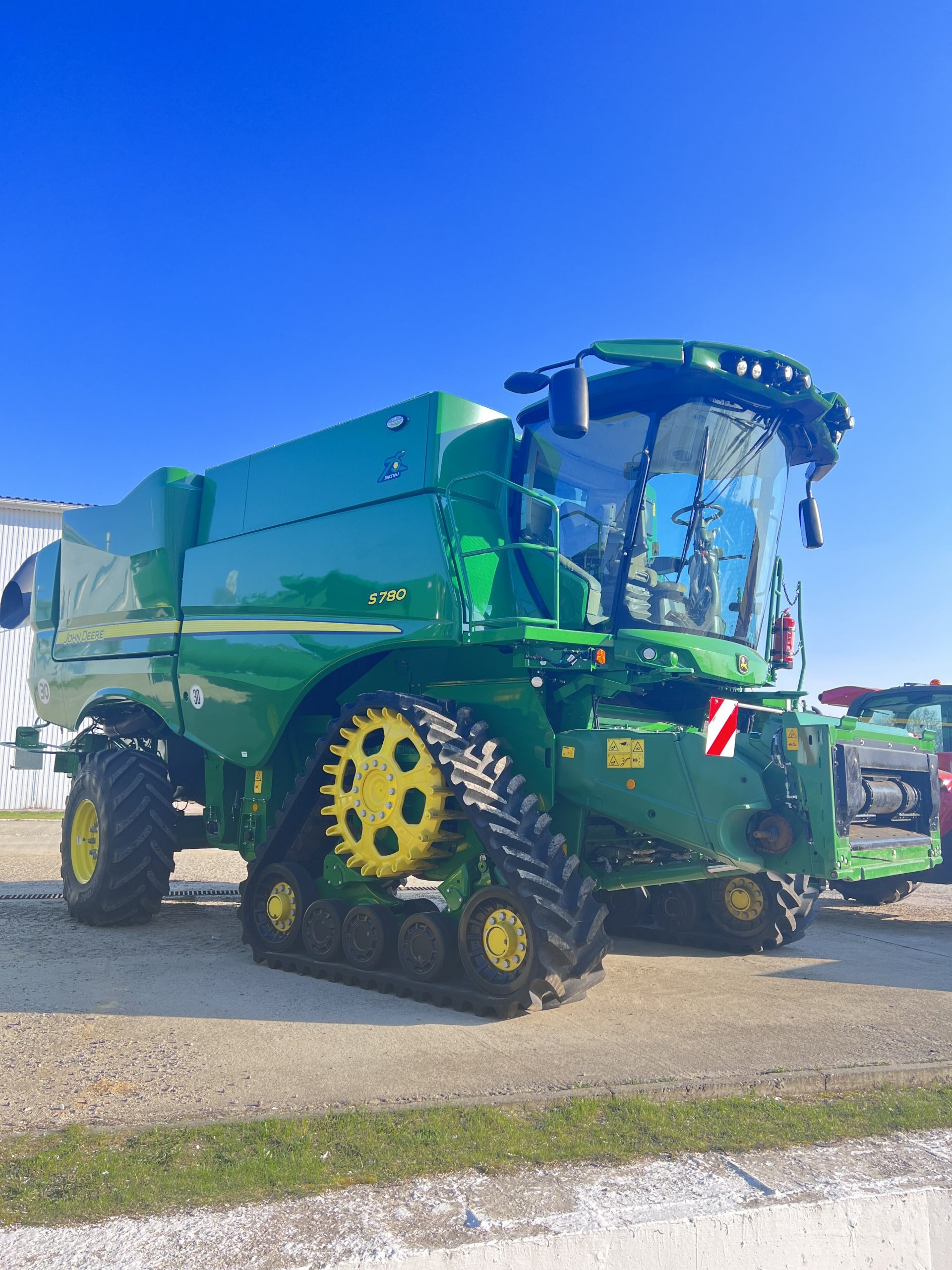 Зерноуборочный комбайн John Deere S780 купить по выгодной цене в TECHNODOM